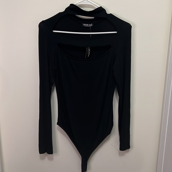 Fashion Nova Eye Opening Bodysuit Size Medium - Picture 9 of 15
